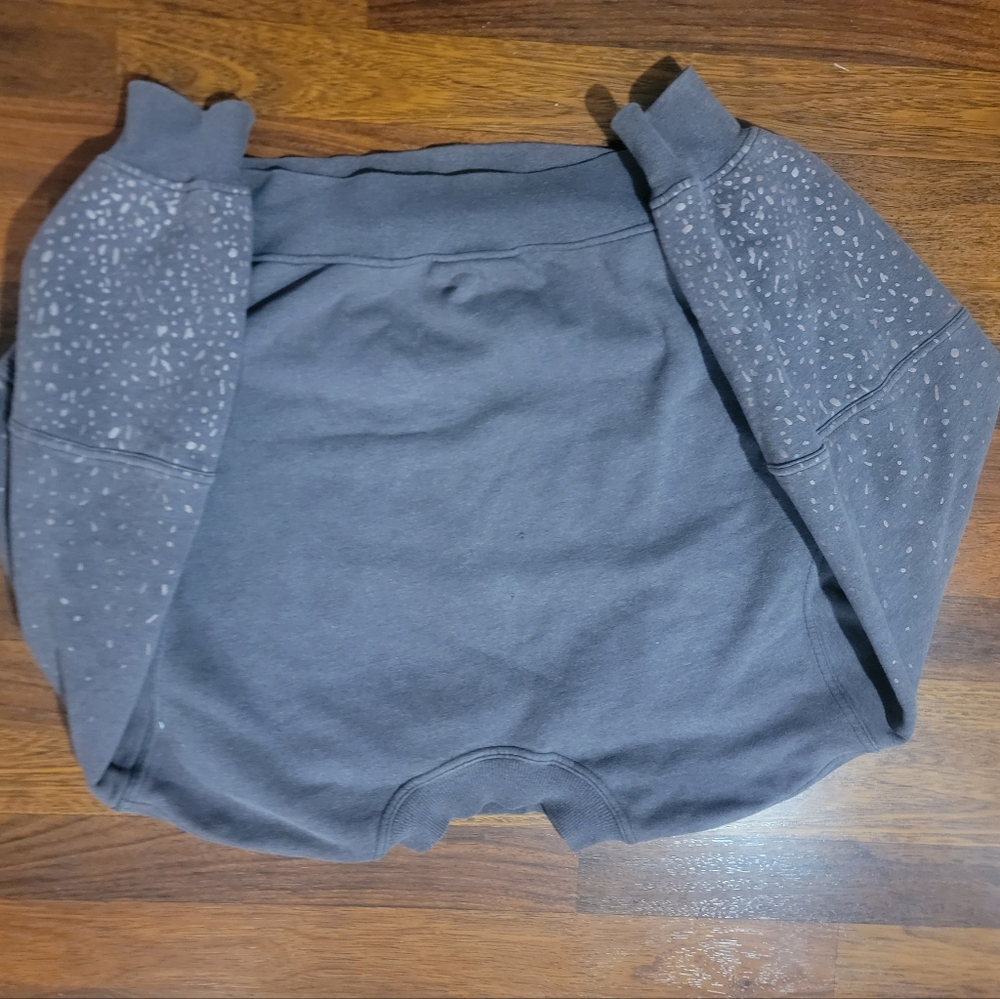 Lululemon Oversized Mauve Taupe Sweatshirt Size Small 6 - Picture 6 of 6